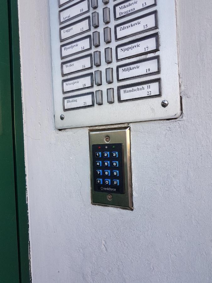 Gerald'S Apartment 19 Виена Екстериор снимка